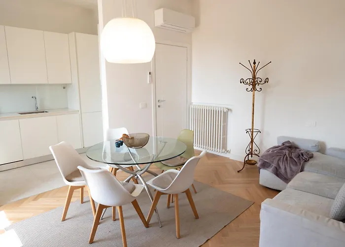 Giglio Viola Duomo Apartment